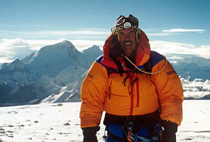 Reviews of International Mountain Guides from past climbers and trekkers