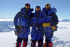 Reviews of International Mountain Guides from past climbers and trekkers