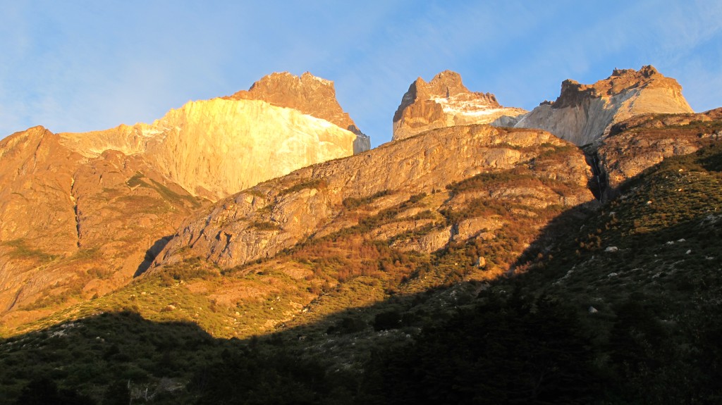 Los Cuernos at sunrise. (Tye Chapman)