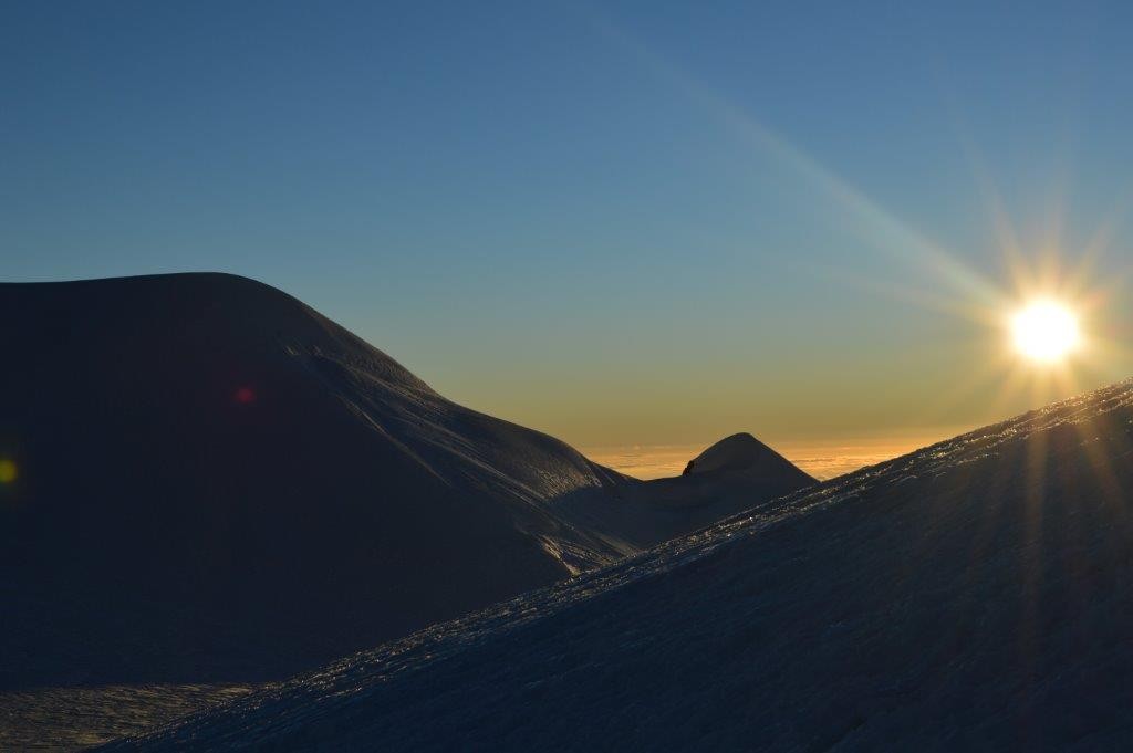 Sunrise on Illimani (Greg Vernovage)