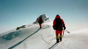 Last steps to the top (Eric Simonson)