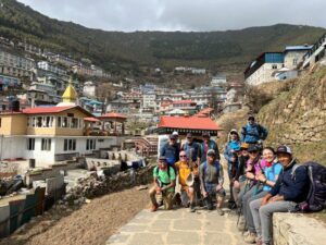 Team 2 arrives to Namche (Ang Jangbu Sherpa)