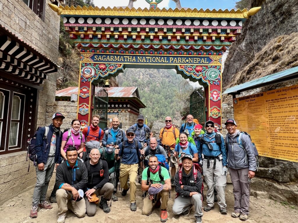 Team 2 heading into Sagarmatha National Park (Ang Jangbu Sherpa)